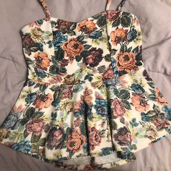 Fainted threads floral peplum - Picture 2 of 3